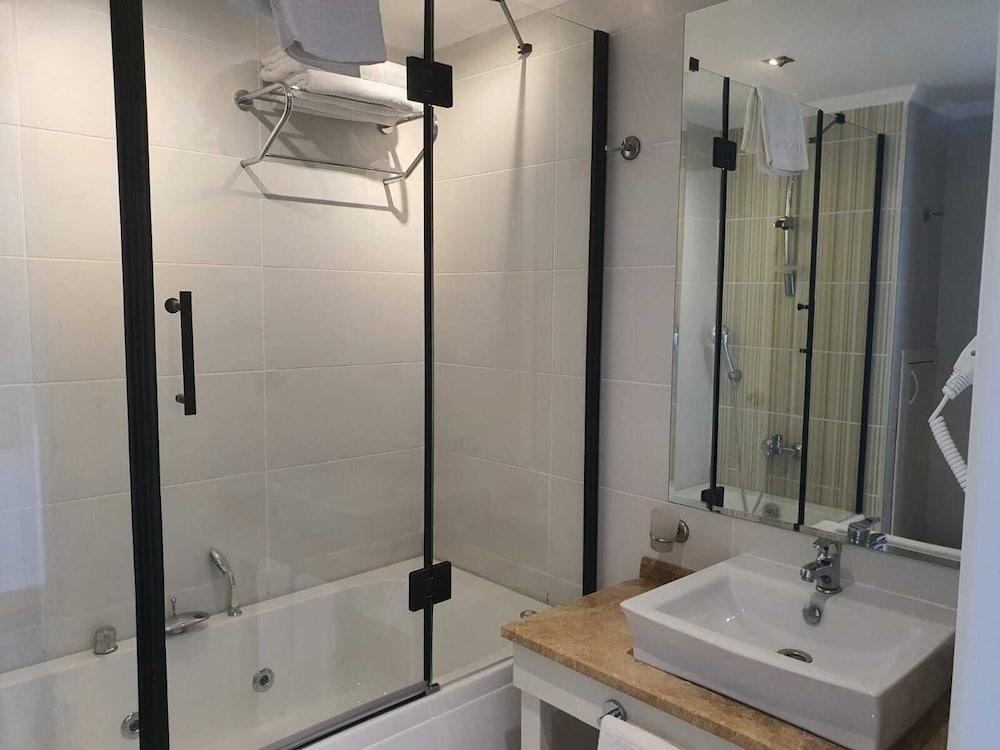 Double Royal Hotel Kocaeli Eksteriør bilde